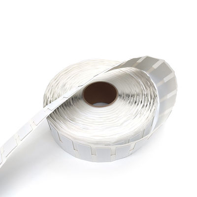 Metal Etiket Üzerinde UHF Esnek RFID Beyaz Etiket 70 * 30mm 860-960MHz