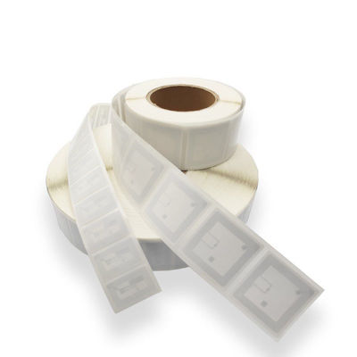 Beyaz RFID Etiket Etiketi Kütüphane Kitapları İçin RFID Etiketleri ISO 15693 Kakma